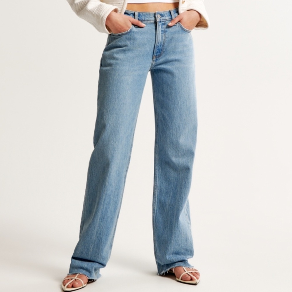 Abercrombie Low Rise Baggy Jean - 29L